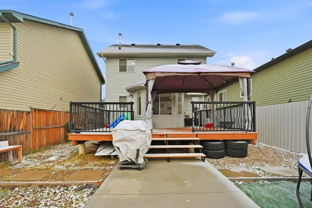 25 Martin Crossing Green NE