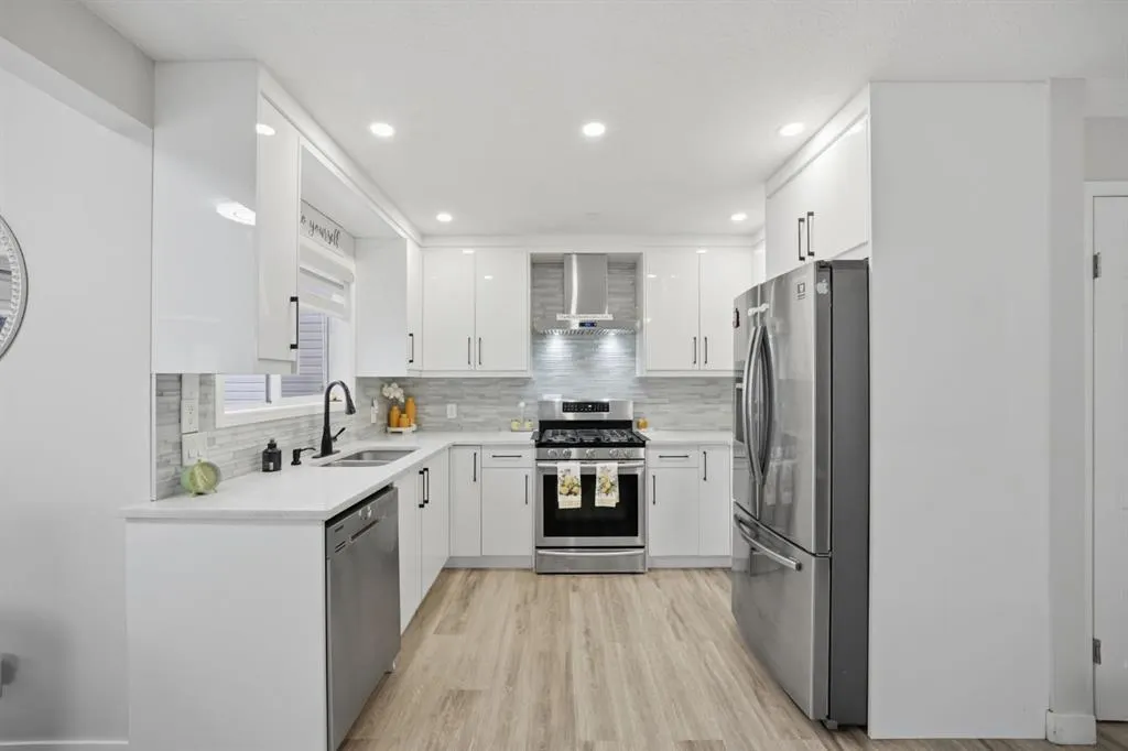 25 Martin Crossing Green NE
