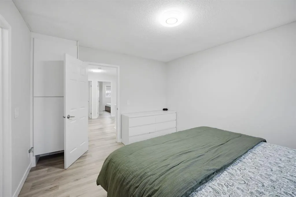 25 Martin Crossing Green NE
