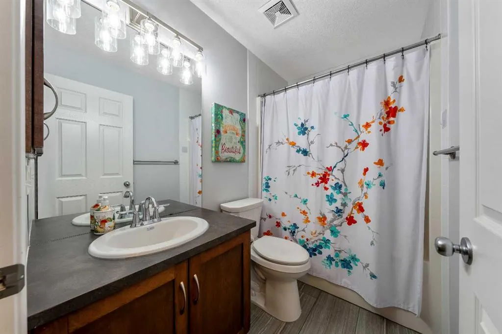 220 West Creek Landing