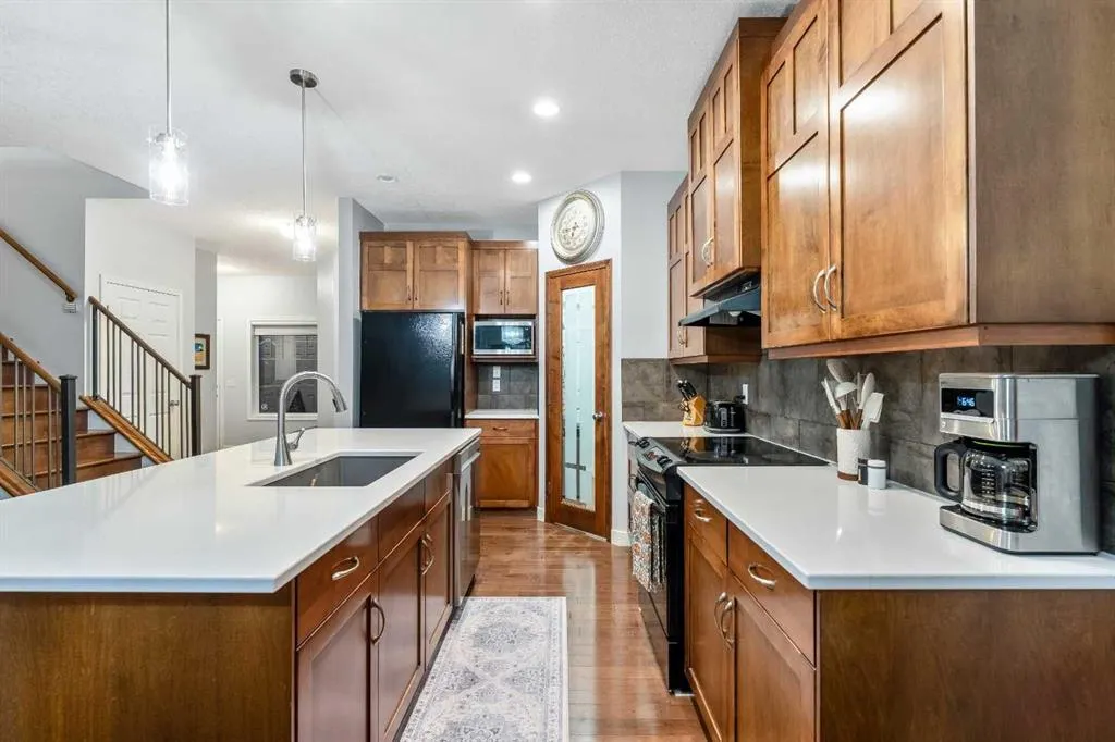 220 West Creek Landing