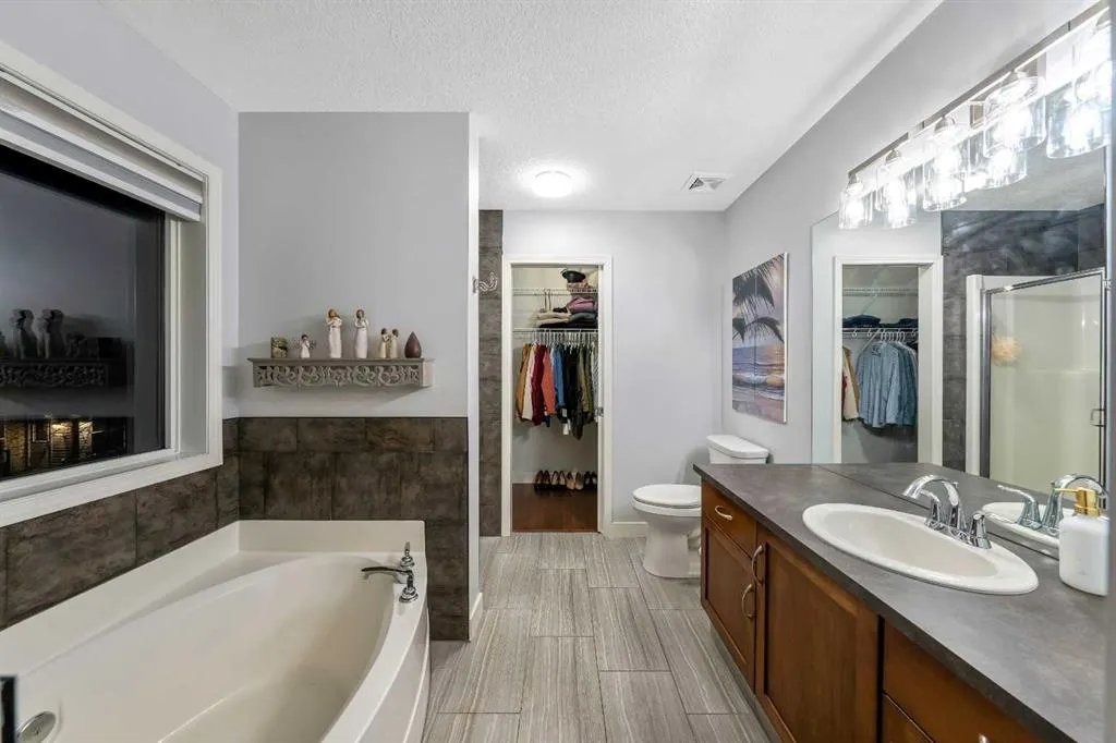 220 West Creek Landing