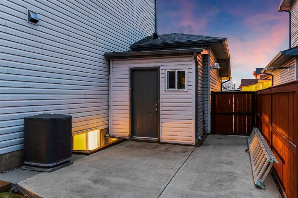 220 West Creek Landing