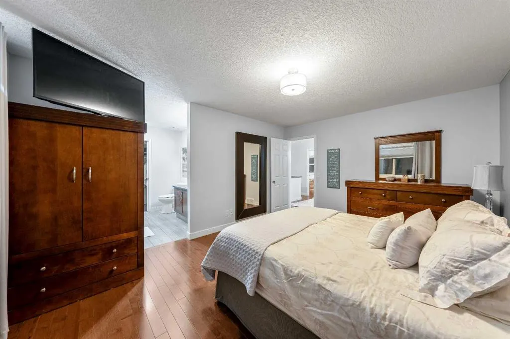 220 West Creek Landing