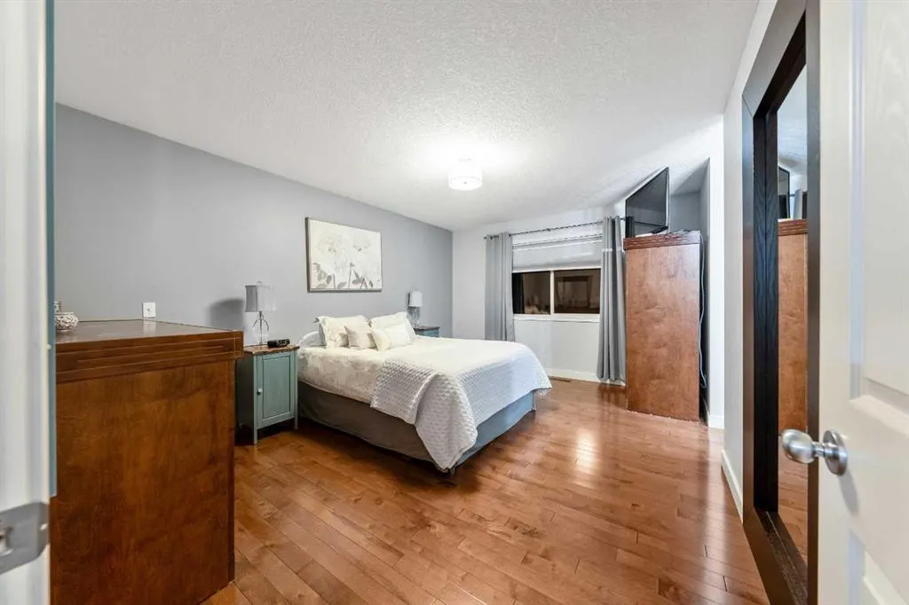 220 West Creek Landing
