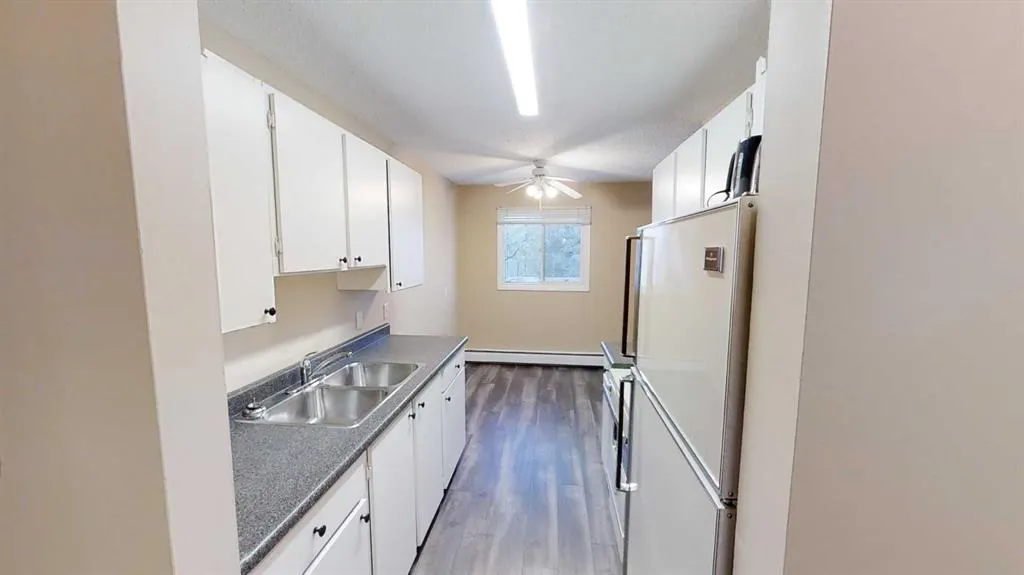 10028 105 Avenue #20