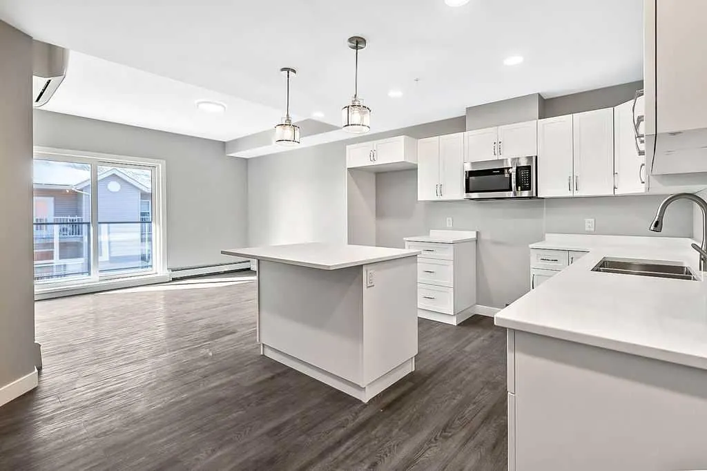 101 Willowridge Drive #402