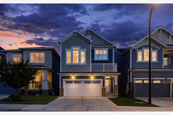 102 Yorkville Green SW