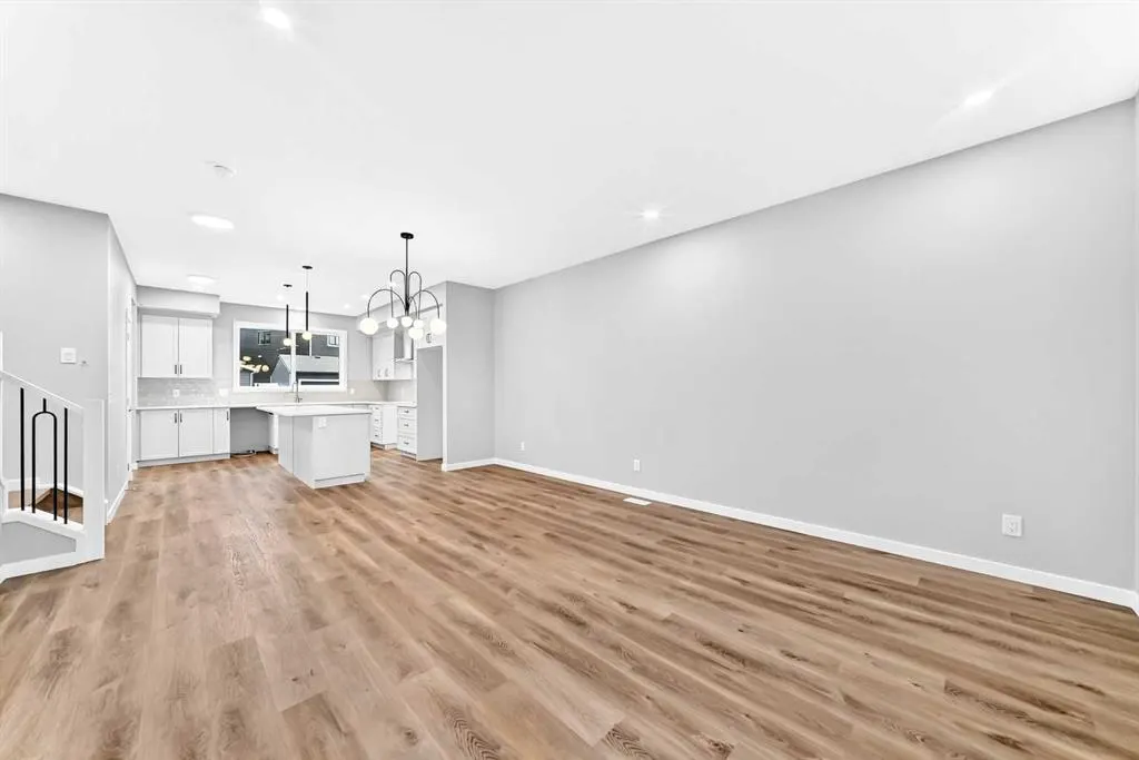 28 Mercado Road SE
