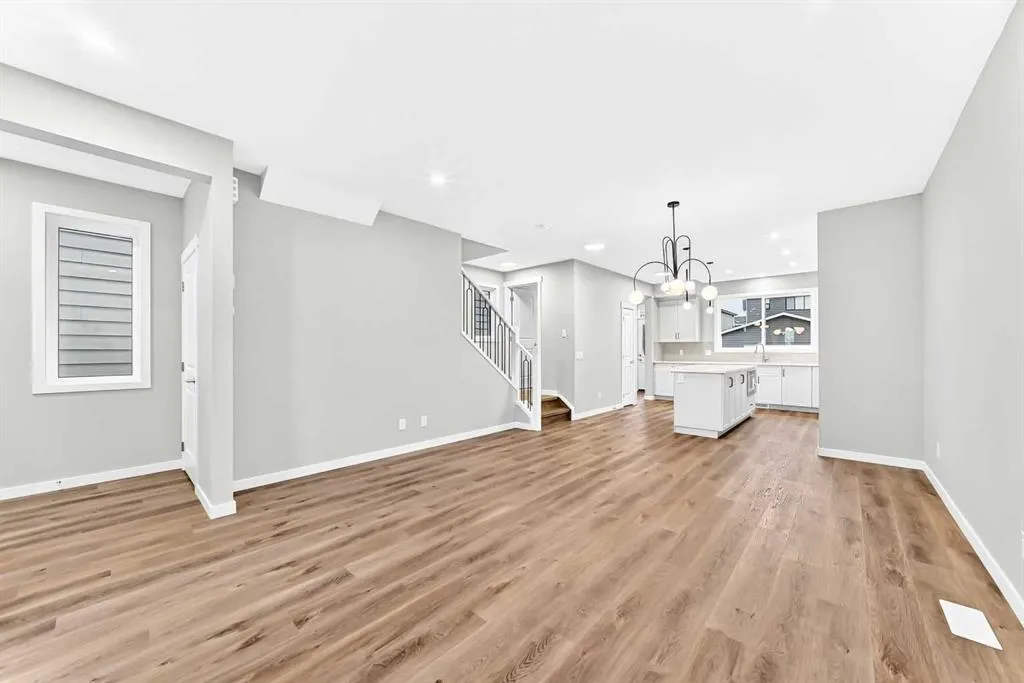 28 Mercado Road SE
