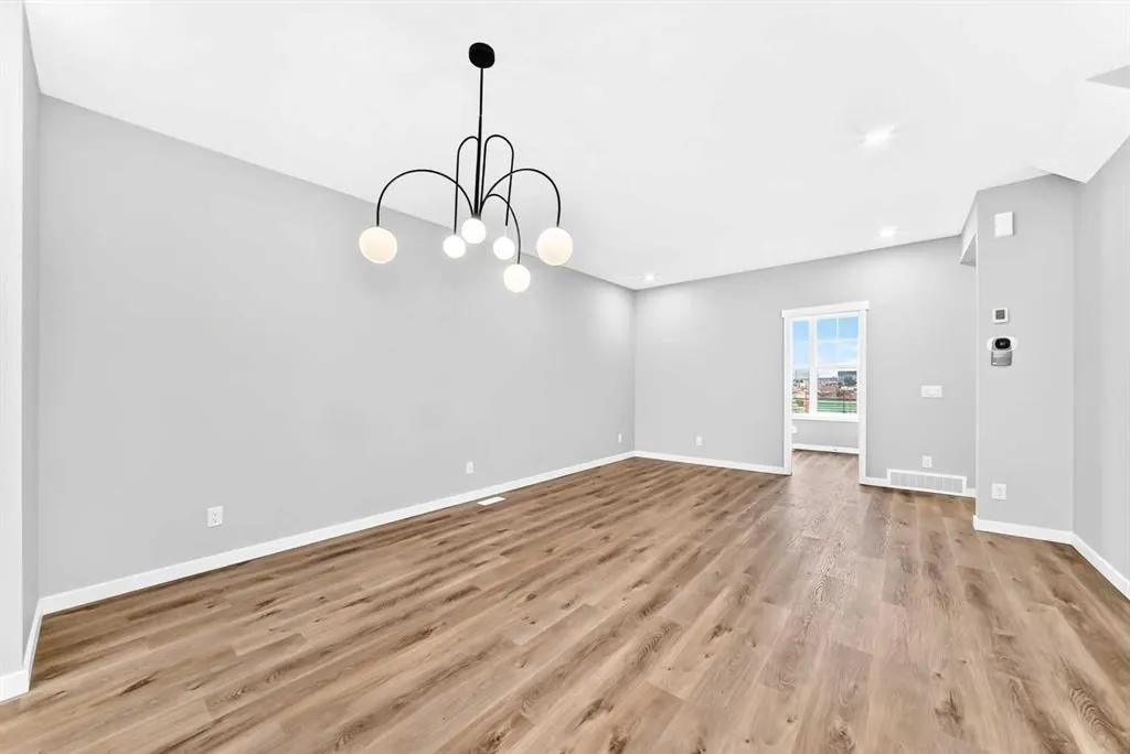 28 Mercado Road SE