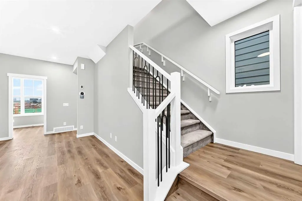 28 Mercado Road SE