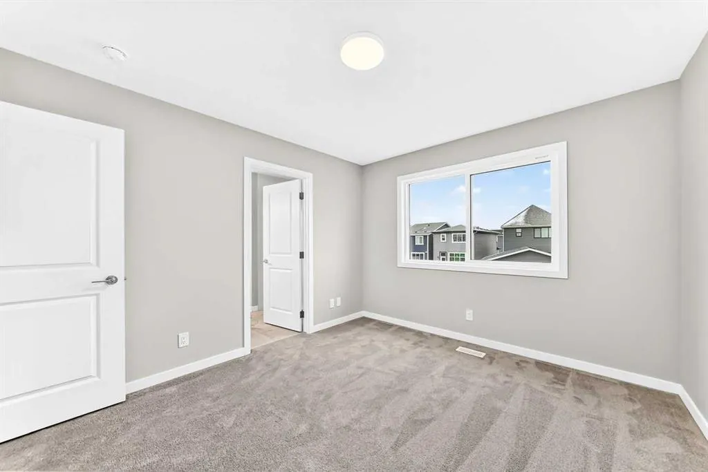 28 Mercado Road SE