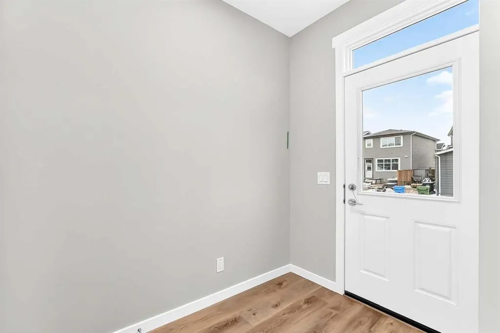 28 Mercado Road SE