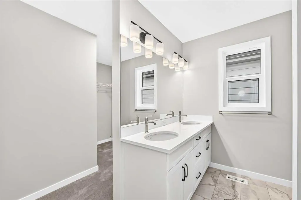 28 Mercado Road SE