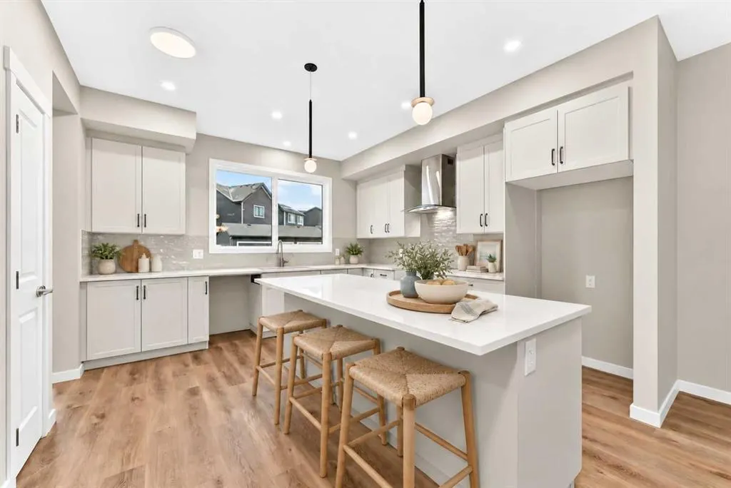 28 Mercado Road SE