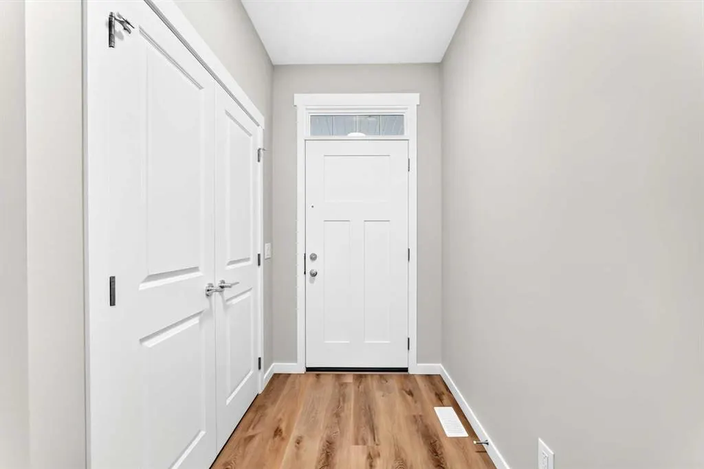 28 Mercado Road SE