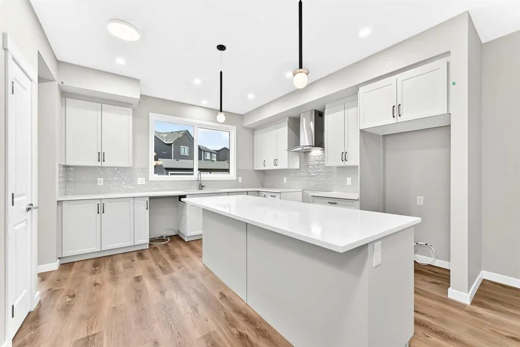 28 Mercado Road SE