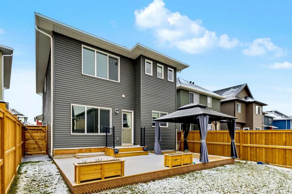 541 Baywater Manor SW