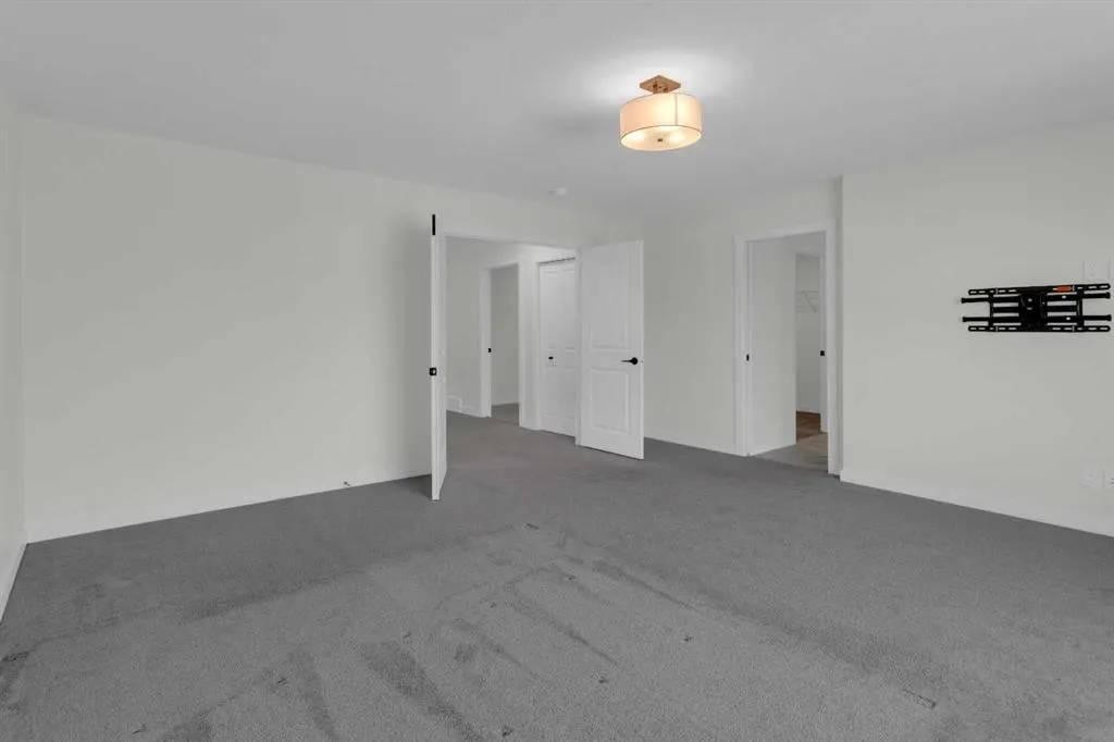 541 Baywater Manor SW