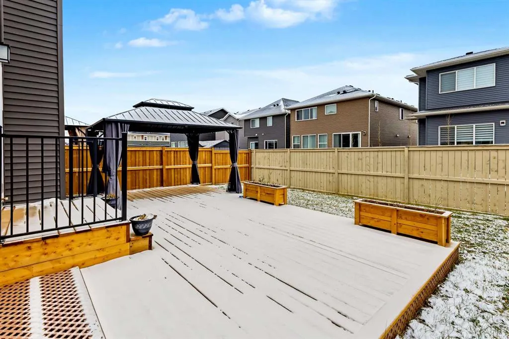 541 Baywater Manor SW