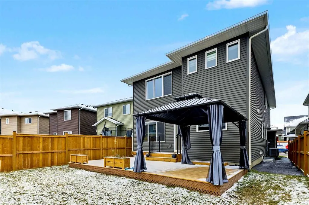 541 Baywater Manor SW
