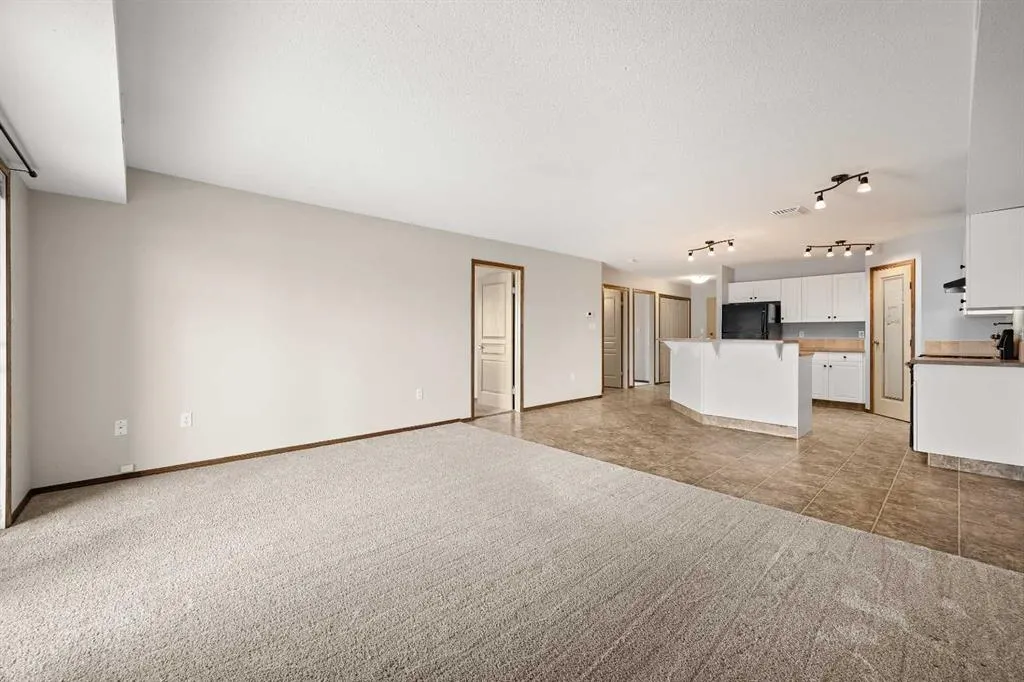 1706 47A Avenue #203