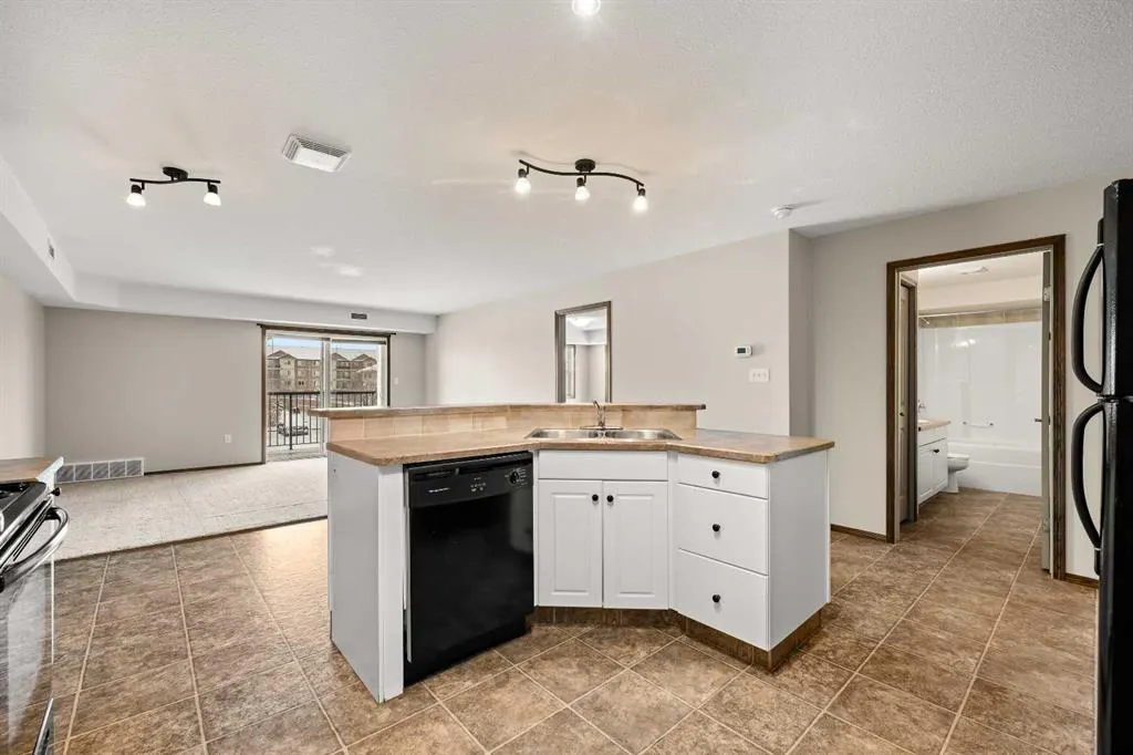 1706 47A Avenue #203