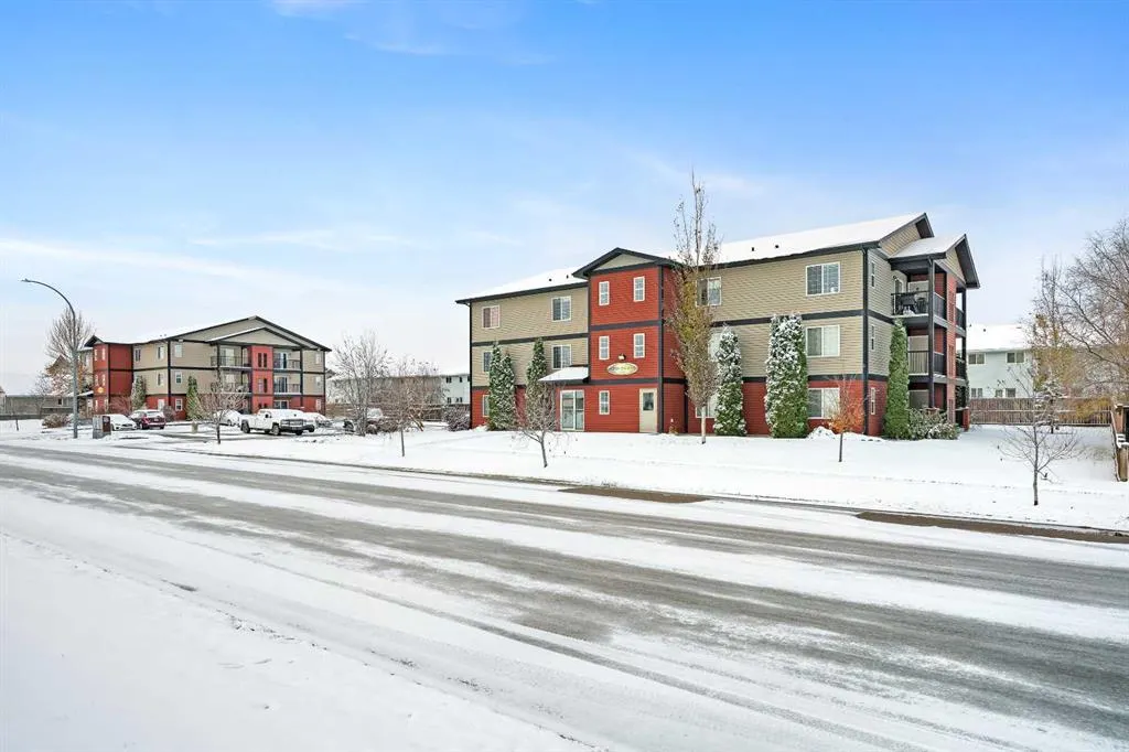 1706 47A Avenue #203