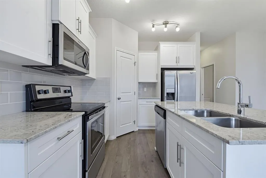 112 Legacy Glen Street SE