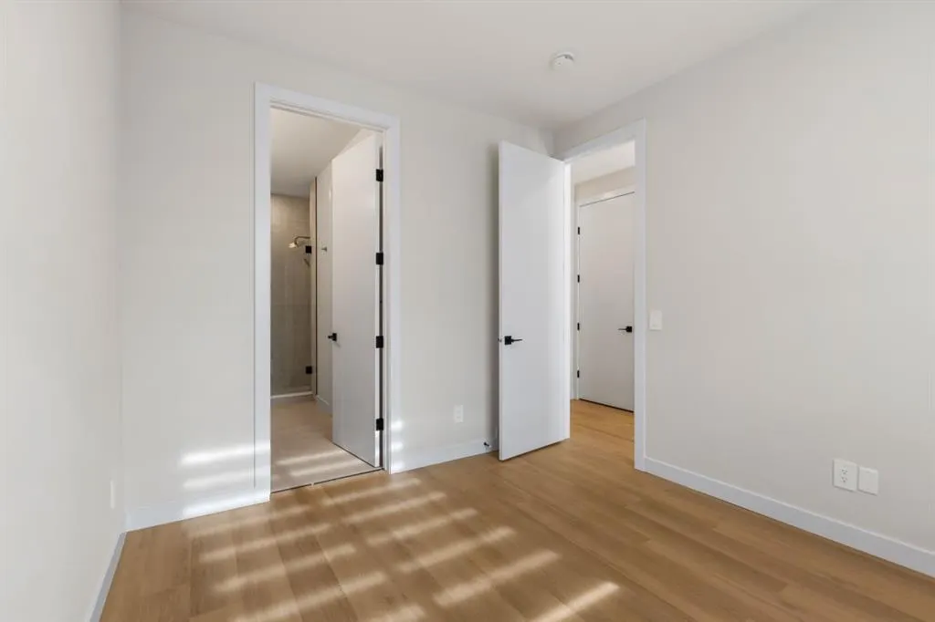 3542 43st, 4318,4320,4322 35 Avenue SW