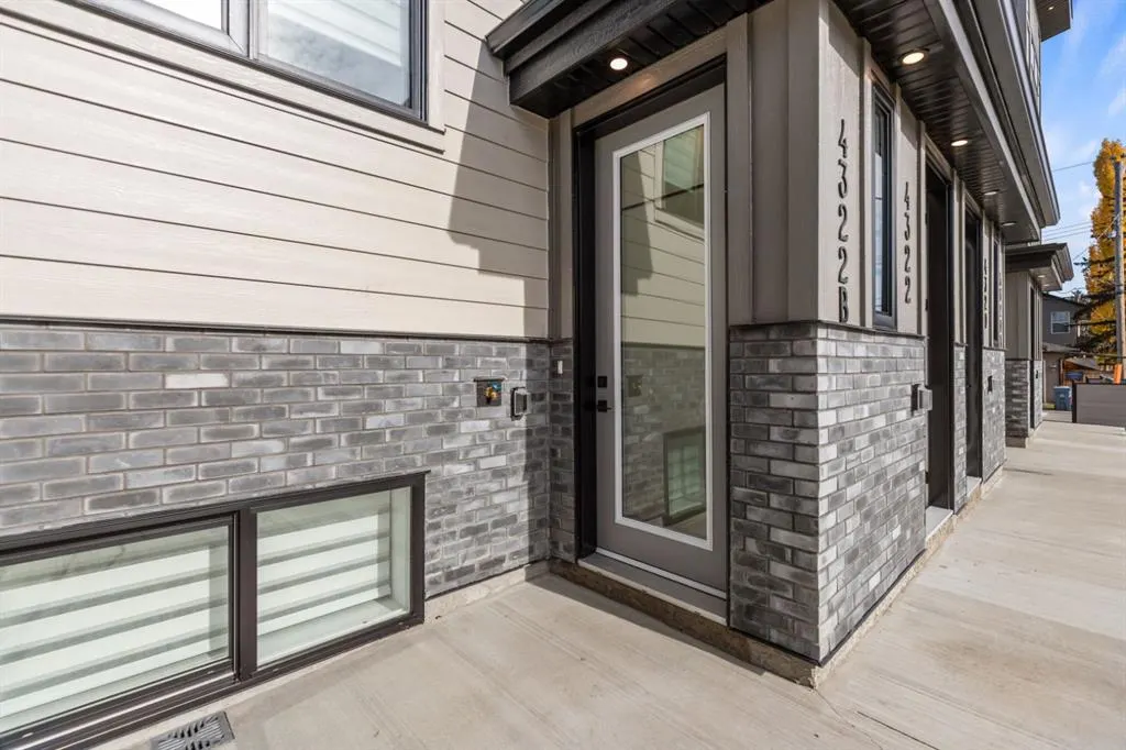 3542 43st, 4318,4320,4322 35 Avenue SW
