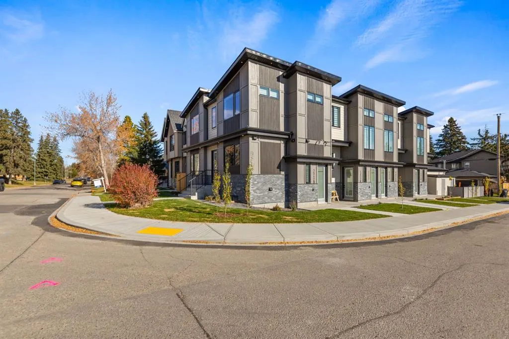 3542 43st, 4318,4320,4322 35 Avenue SW