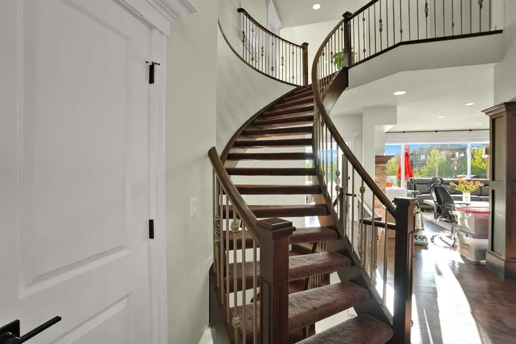 323 Aspen Glen Place SW