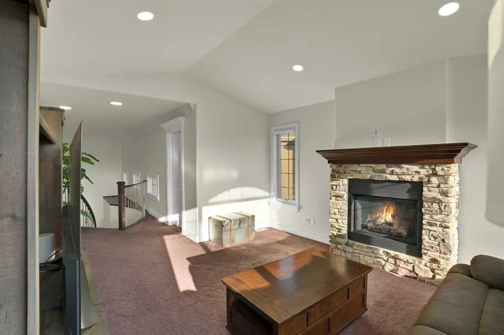 323 Aspen Glen Place SW
