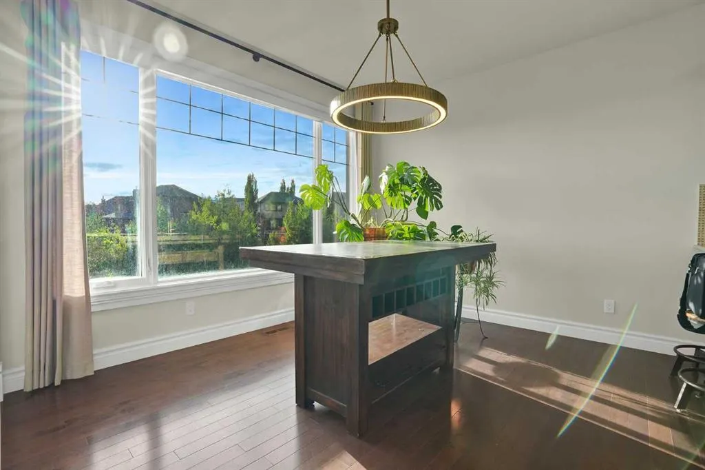 323 Aspen Glen Place SW