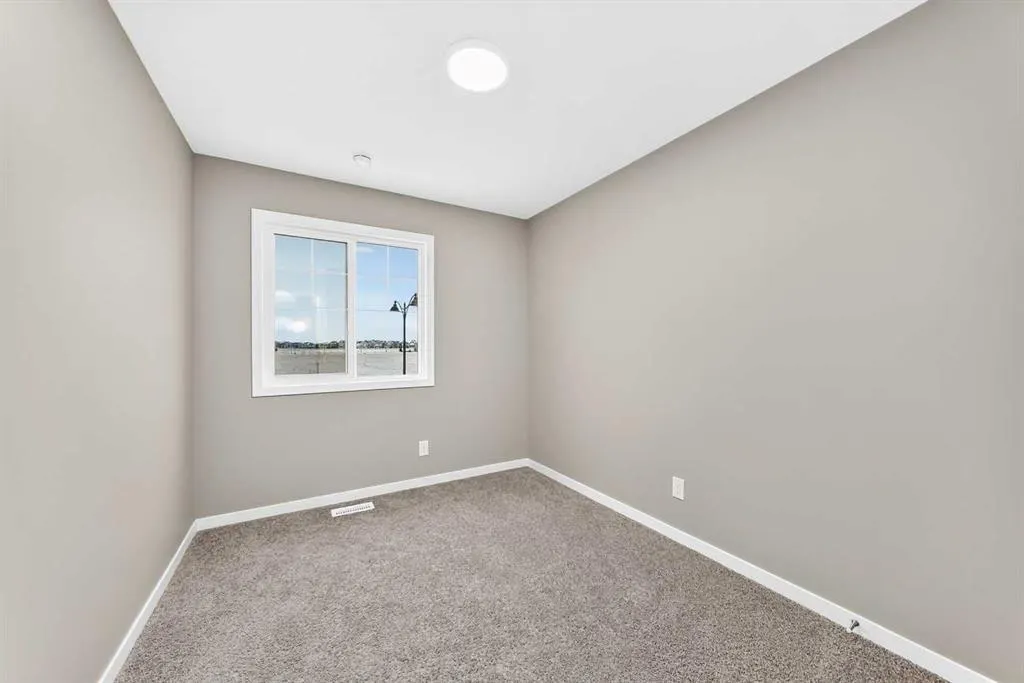 1213 Mahogany Boulevard SE