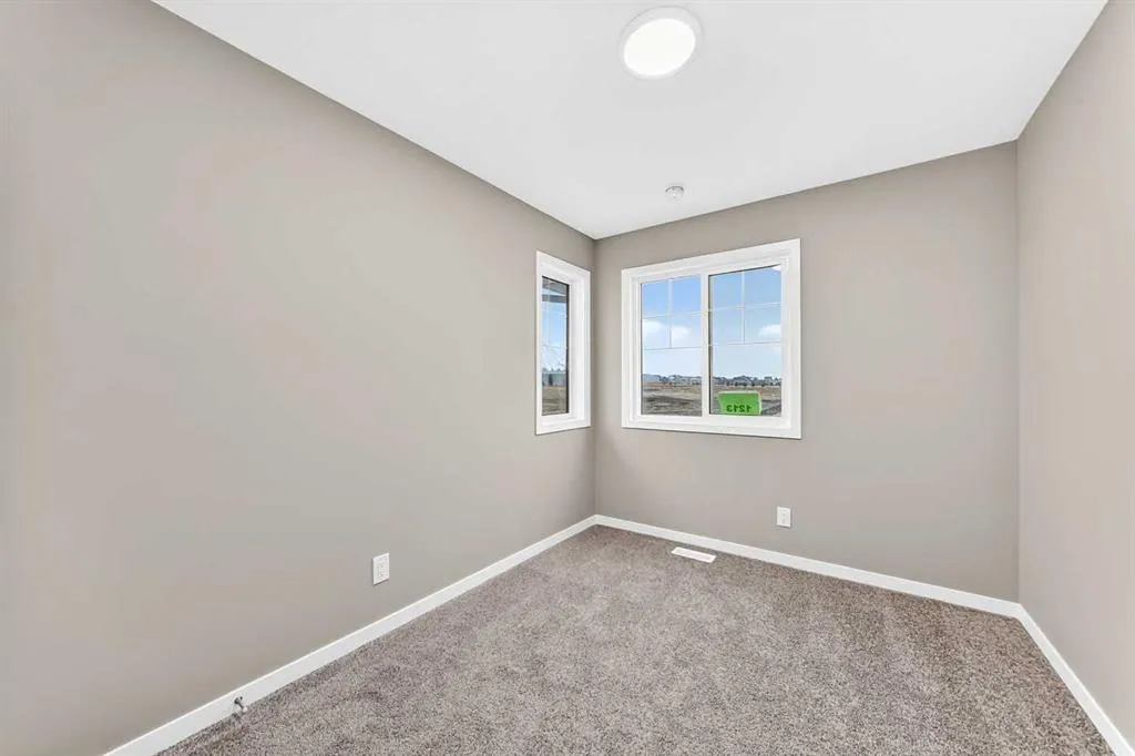 1213 Mahogany Boulevard SE