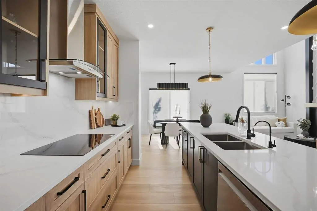 404 Edgefield Point