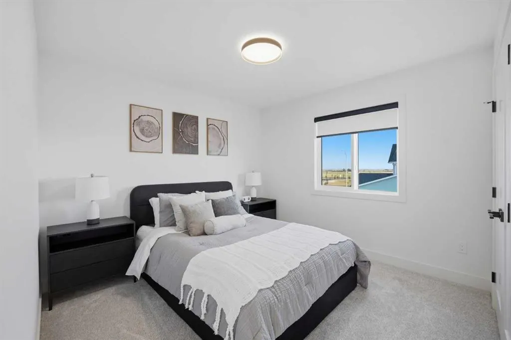 404 Edgefield Point