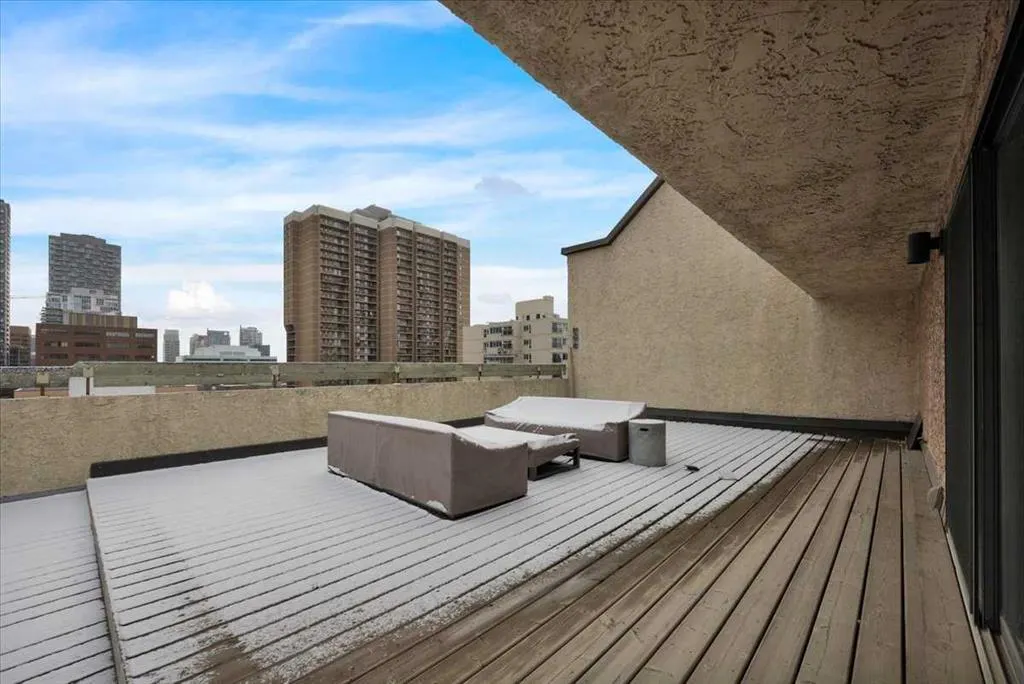 718 12 Avenue SW #801