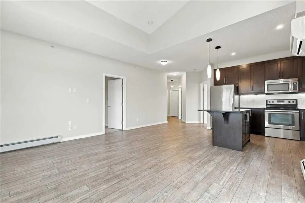 402 Marquis Lane SE #420