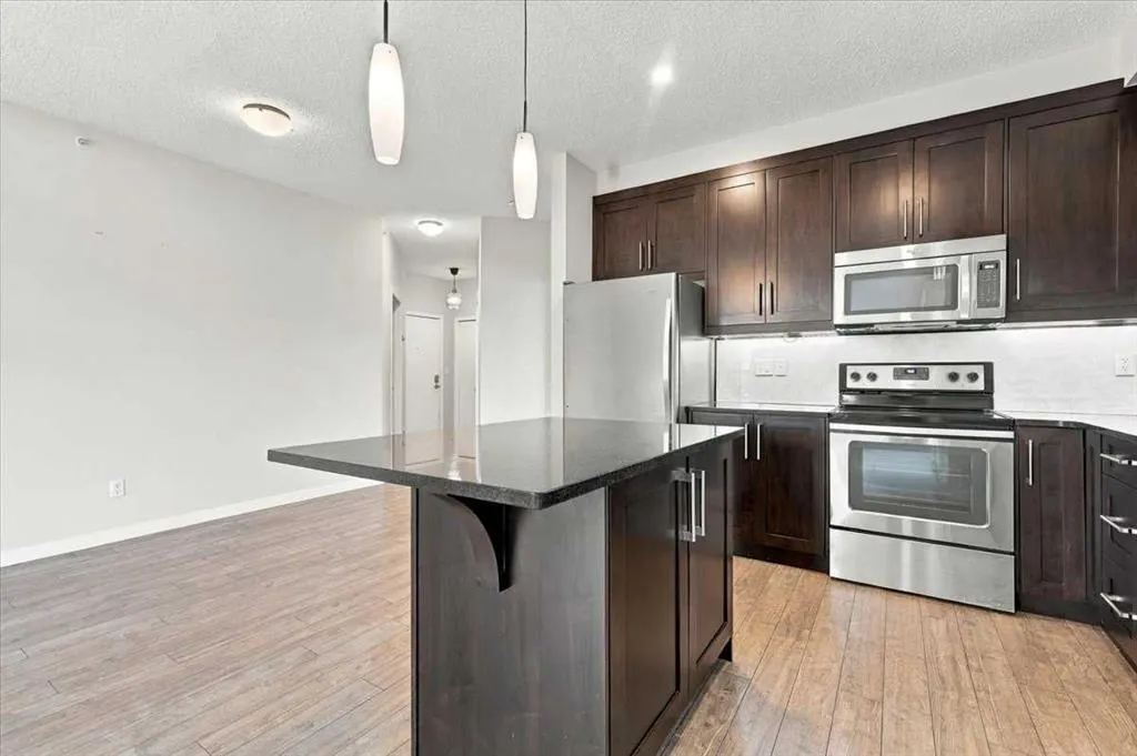 402 Marquis Lane SE #420