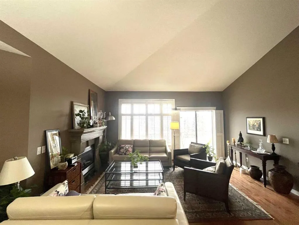 11 SPRINGBANK Terrace SW