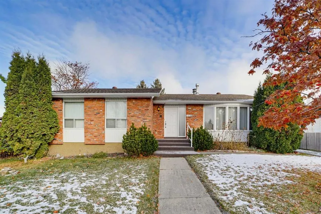 5036 35 Street Close