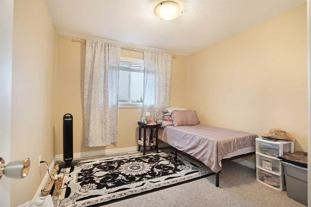211 17 Street E #C