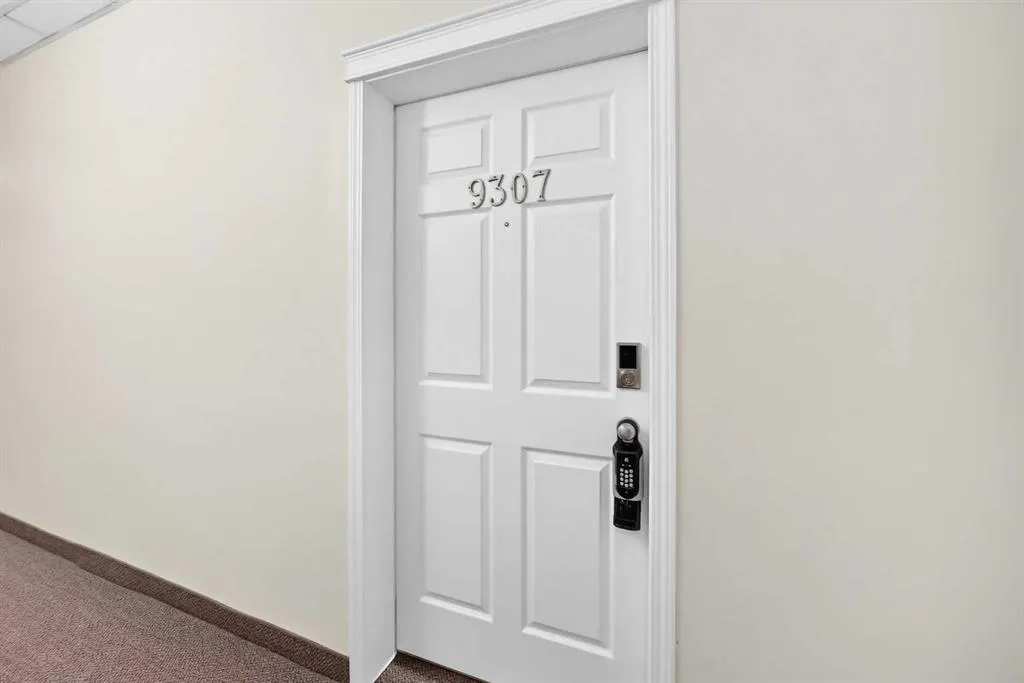 70 Panamount Drive NW #9307