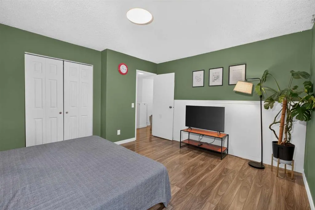 406 Blackthorn Road NE #442