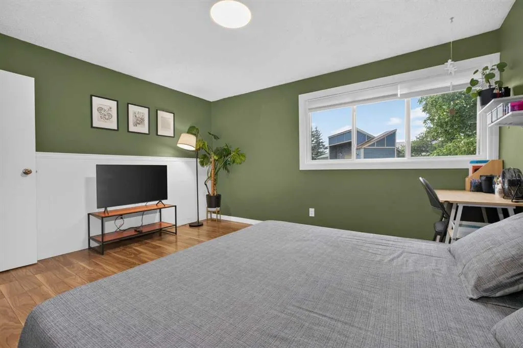 406 Blackthorn Road NE #442