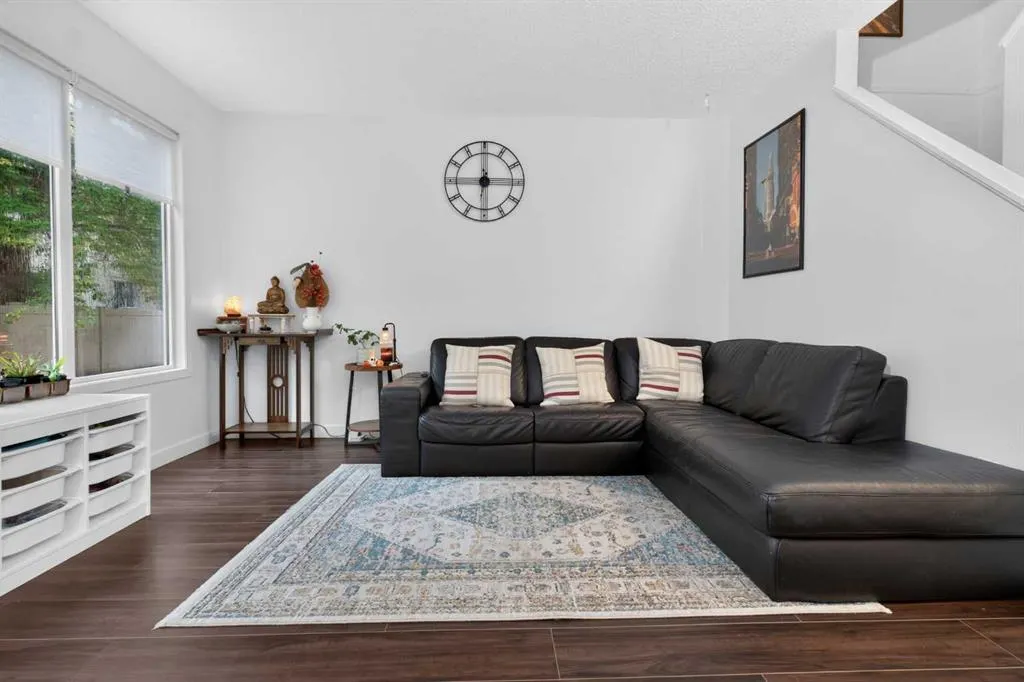 406 Blackthorn Road NE #442